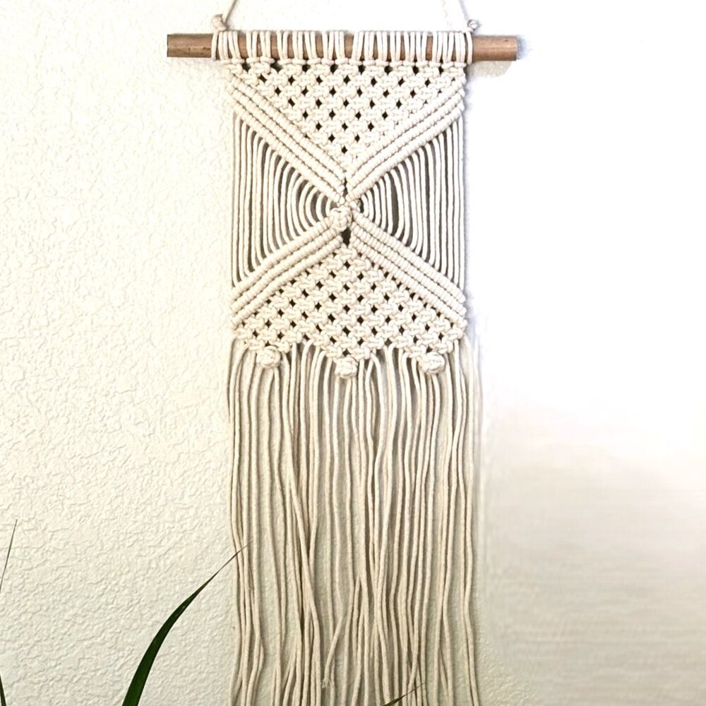 34"L Handcrafted Artisanal Beige Contemporary Macramé Wall Hanging Tapestry New